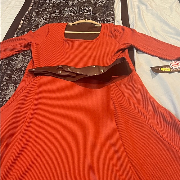 Signature by Robbie Bee Red Asymmetrical Dress - Picture 4 of 14